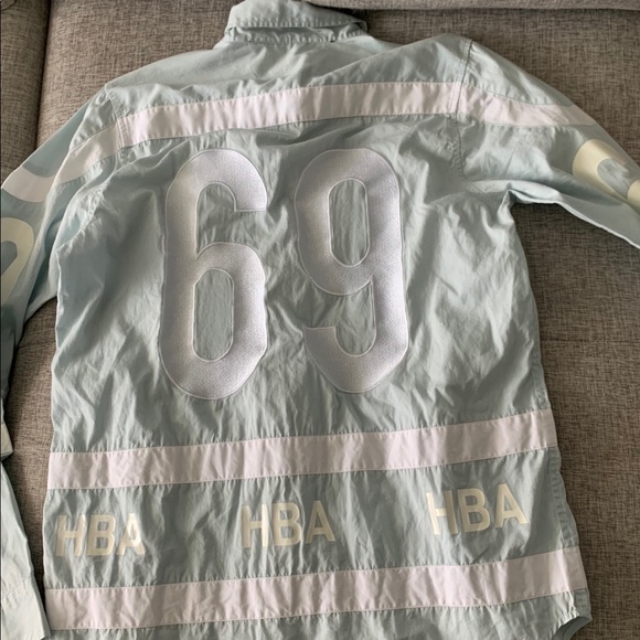 HBA button down - Picture 3 of 6